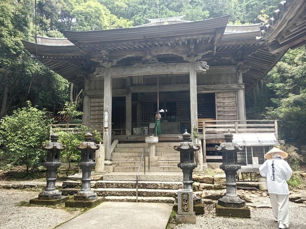 第十八番 母養山 恩山寺